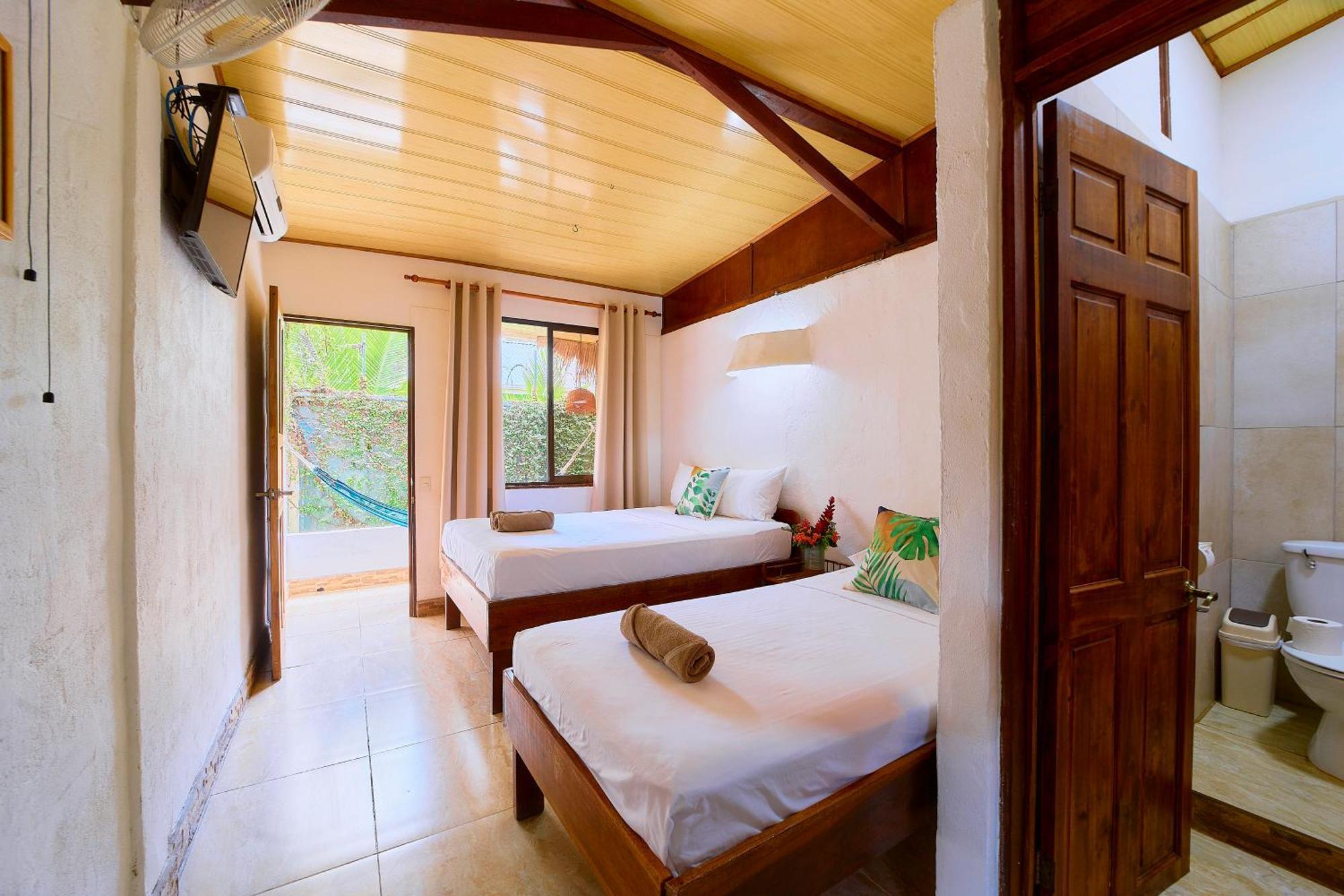 Cabinas Montesol Puerto Viejo de Talamanca Экстерьер фото