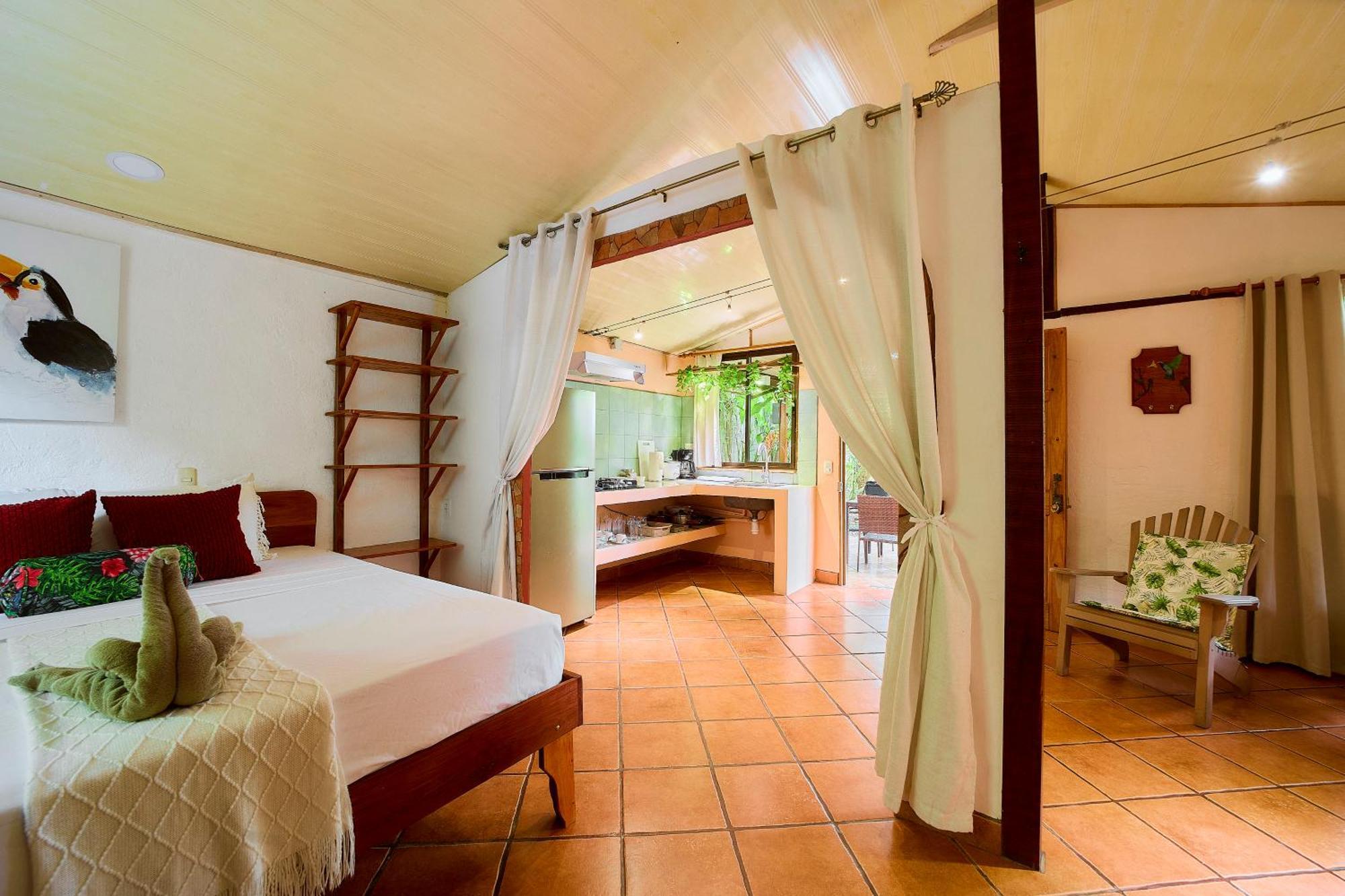 Cabinas Montesol Puerto Viejo de Talamanca Экстерьер фото