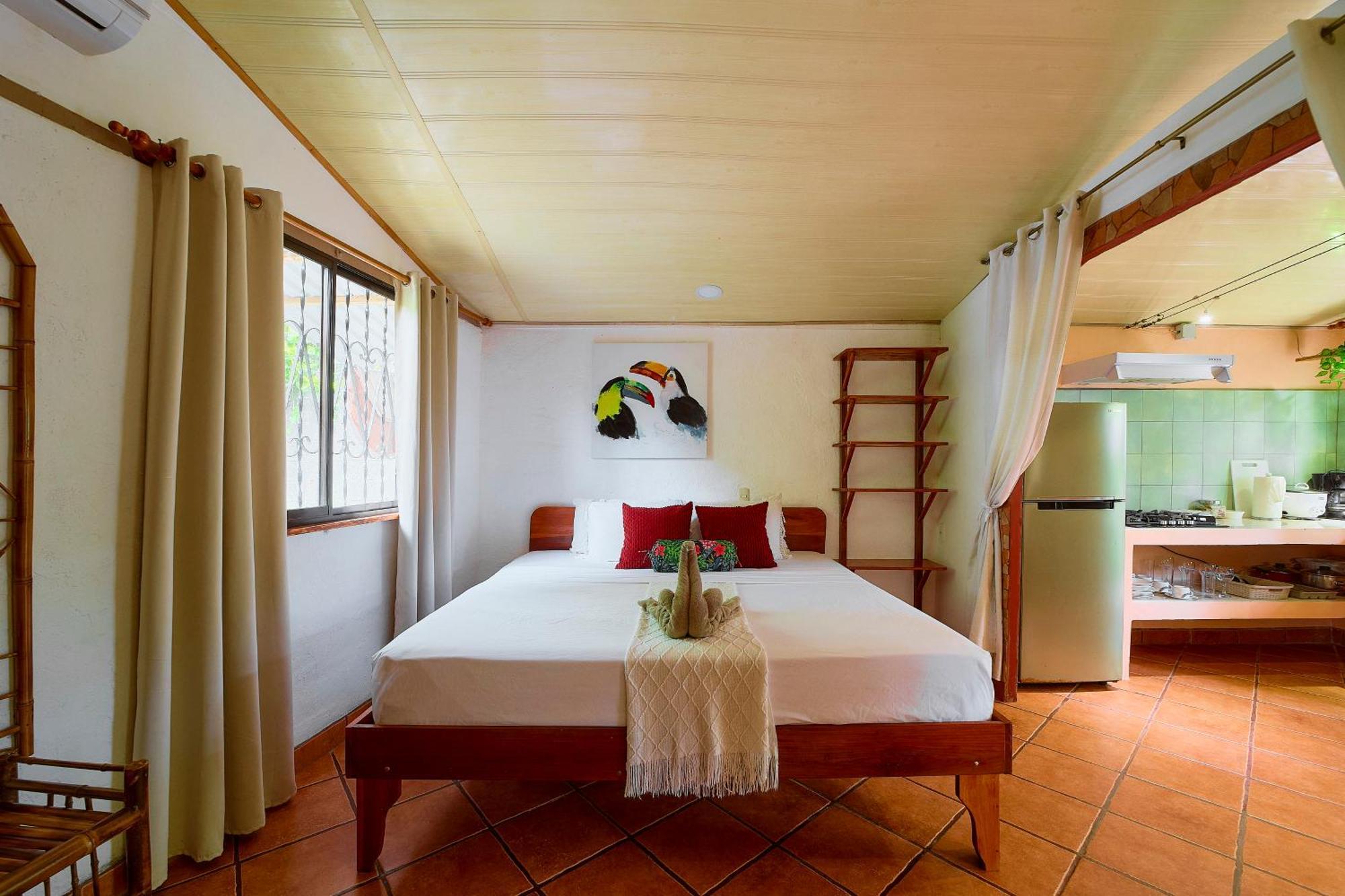 Cabinas Montesol Puerto Viejo de Talamanca Экстерьер фото