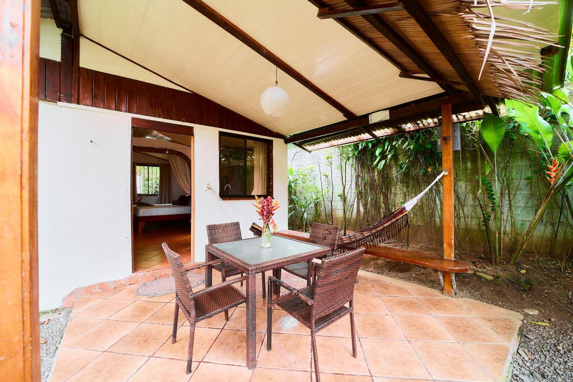 Cabinas Montesol Puerto Viejo de Talamanca Экстерьер фото