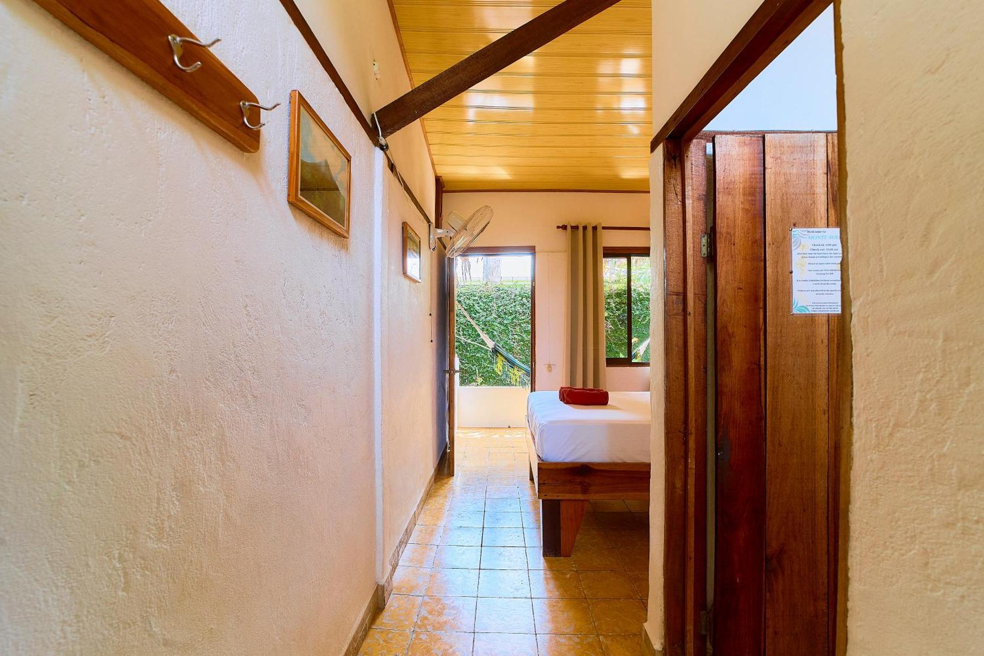 Cabinas Montesol Puerto Viejo de Talamanca Экстерьер фото