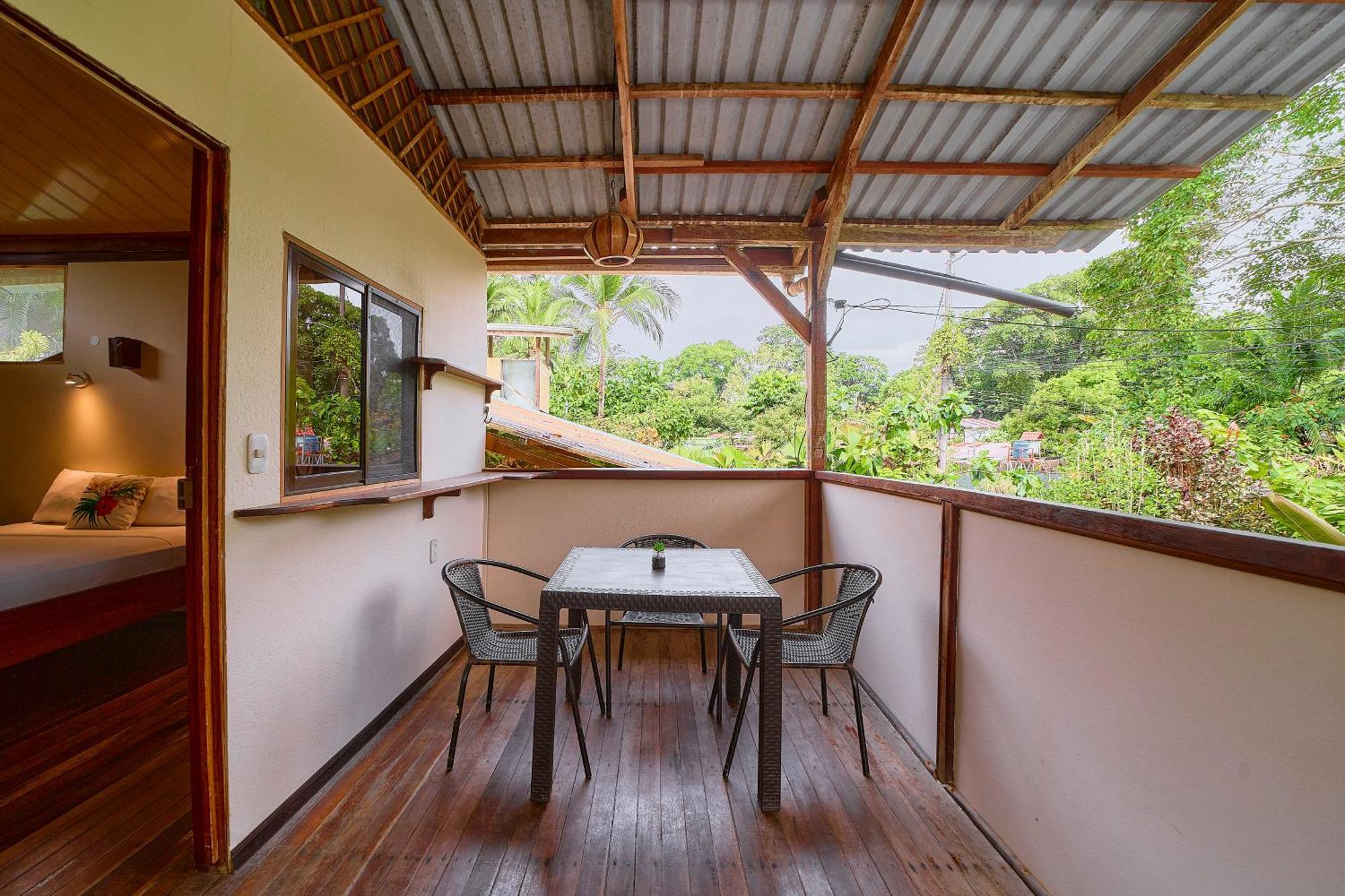 Cabinas Montesol Puerto Viejo de Talamanca Экстерьер фото