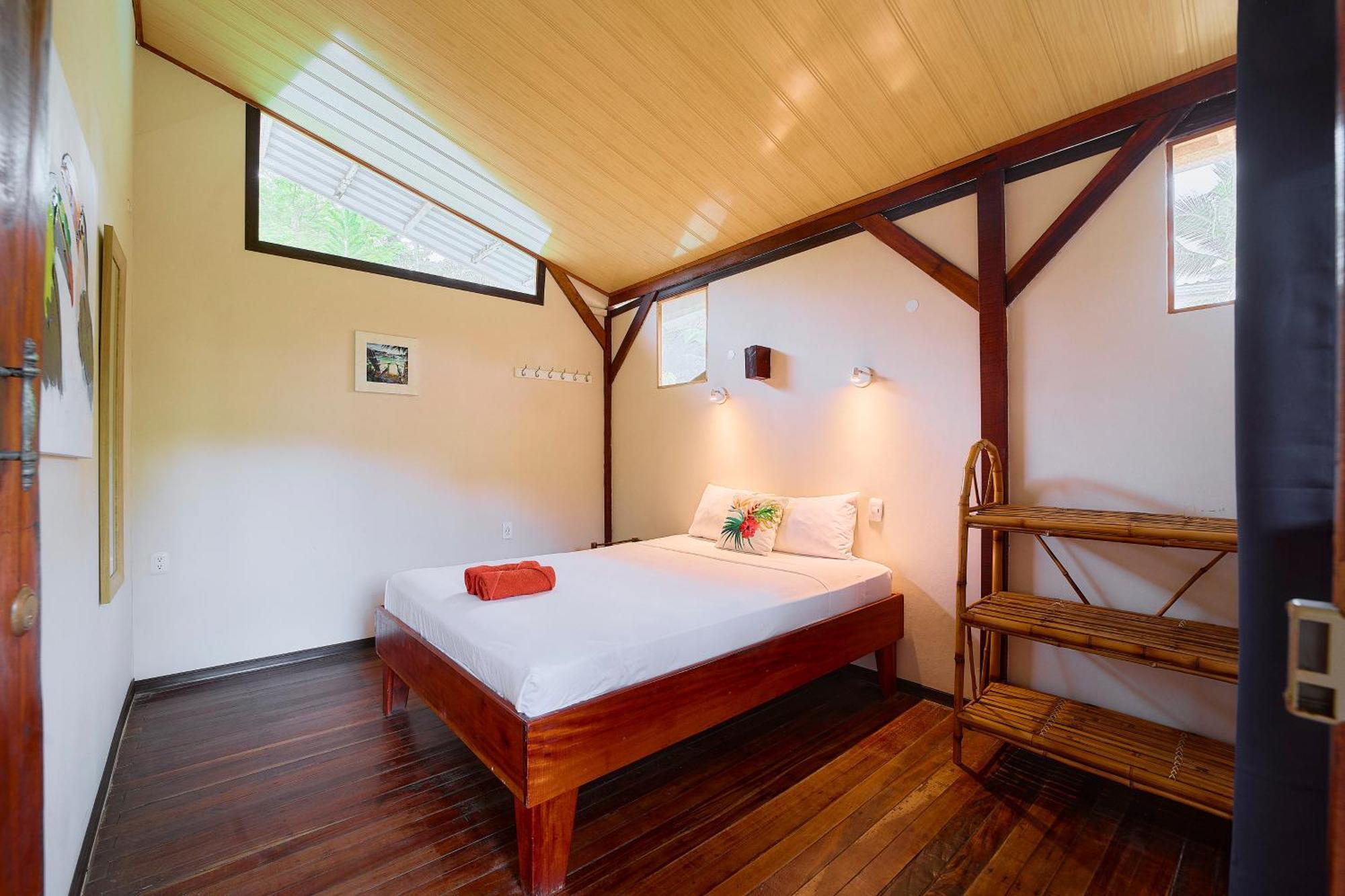 Cabinas Montesol Puerto Viejo de Talamanca Экстерьер фото