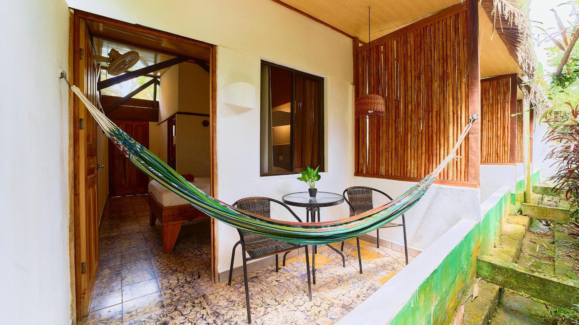 Cabinas Montesol Puerto Viejo de Talamanca Экстерьер фото
